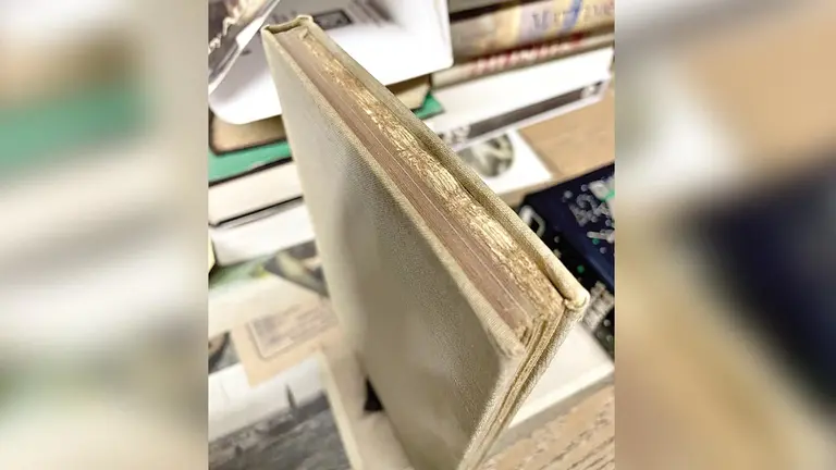 Un manuscrito del escritor francés Albert Camus./ BIBLIOTECA NACIONAL MARIANO MORENO