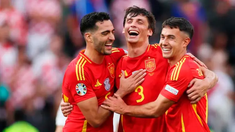 Celebraci&oacute;n de los jugadores de Espa&ntilde;a, este s&aacute;bado. UEFA