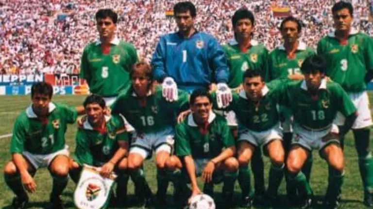 Selecci&oacute;n de Bolivia que inaugur&oacute; el mundial de 1994. La Raz&oacute;n.