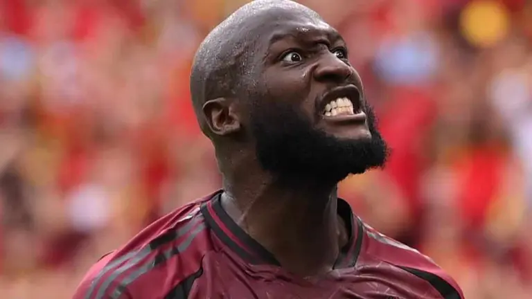 Romelu Lukaku, delantero belga tras la derrota ante Eslovaquia. EL MARIO.