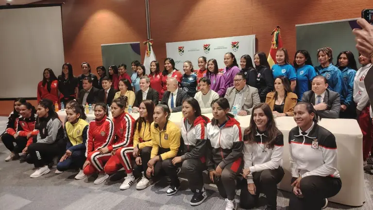 Presentaci&oacute;n de la Liga Femenina Boliviana 2024. EL FEMENINO.