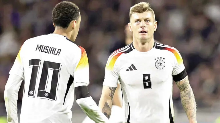 Kroos (d) y Musiala (i), en un partido de los germanos./ EL INDEPENDIENTE
