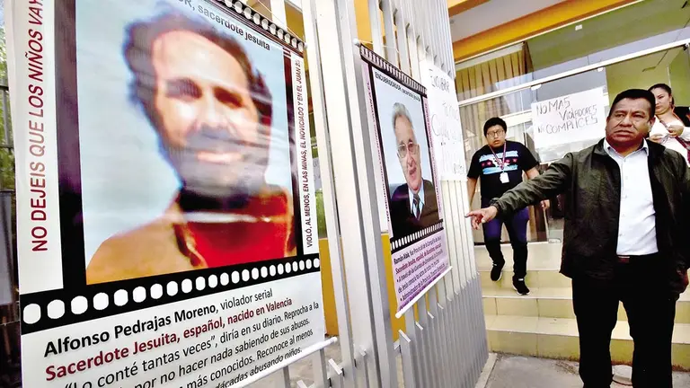 Piden justicia para v&iacute;ctimas de curas pederastas./ DICO SOL&Iacute;S
