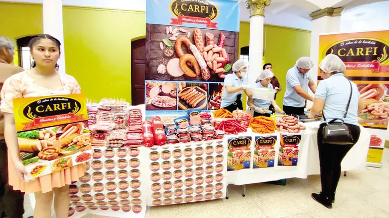 La presentaci&oacute;n de productos autorizados, este 18 de junio./ SHIRLEY VILLARROEL