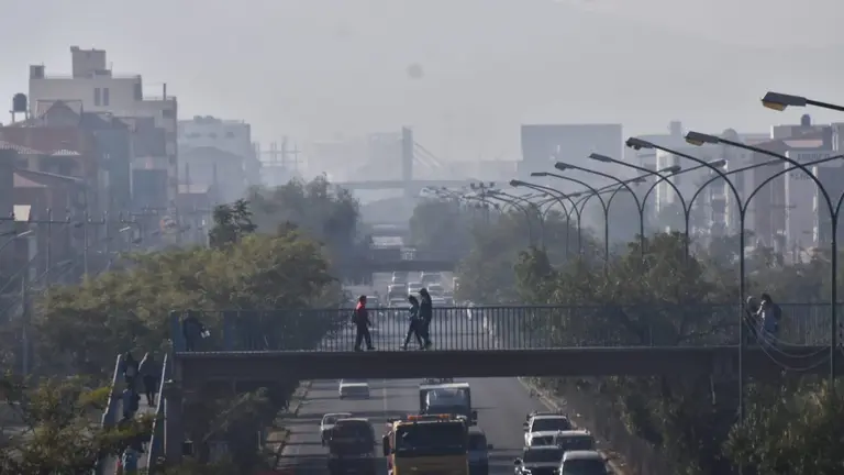 Esmog y contaminaci&oacute;n toman la ciudad, un d&iacute;a despu&eacute;s de San Juan. DICO SOL&Iacute;S