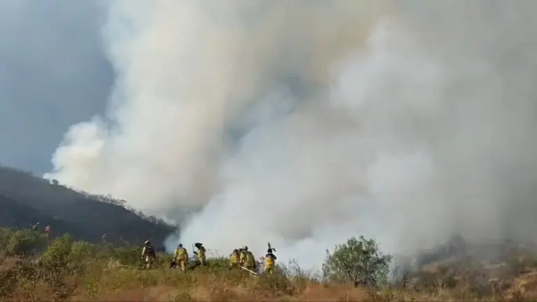 Incendio en el parque Tunari. DICO SOL&Iacute;S