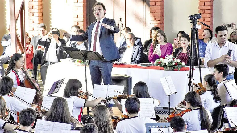 Presentaci&oacute;n de la Gran Orquesta y Coro del Instituto Eduardo Laredo./ NO&Eacute; PORTUGAL
