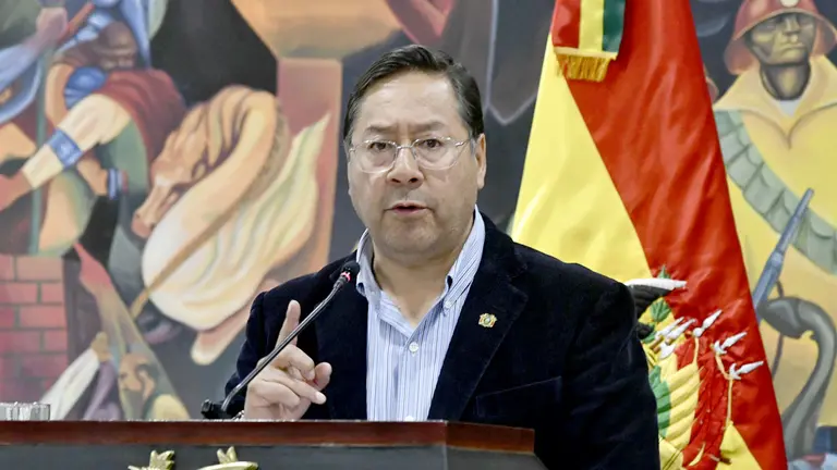 El presidente del Estado, Luis Arce relató los acontecimientos ocurridos el pasado miércoles en Plaza Murillo./ APG