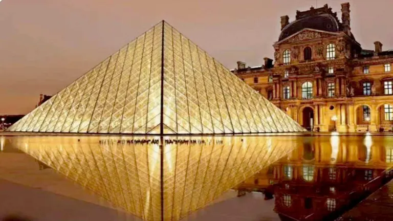El Museo del Louvre en París es uno de los museos de arte más grandes y visitados del mundo./ RRSS