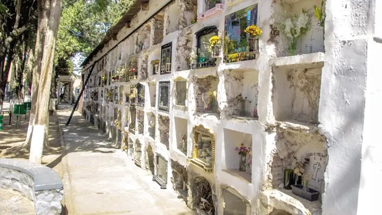 Un nicho del Cementerio General de Cochabamba./ GAMC