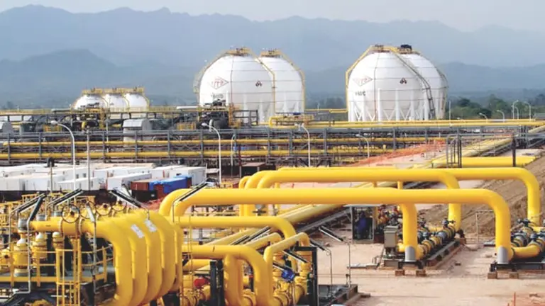 Una imagen que grafica la producción de gas en suelo boliviano./ YPFB