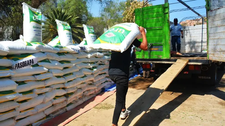 La entrega de insumos agrícolas, este 18 de julio./ GOBERNACIÓN