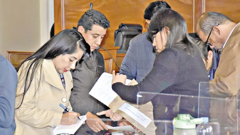 Una imagen del proceso evaluativo de las Judiciales./ ARCHIVO