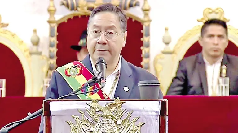 El presidente Luis Arce durante un discurso en la Casa de la Libertad, en Sucre. / ABI