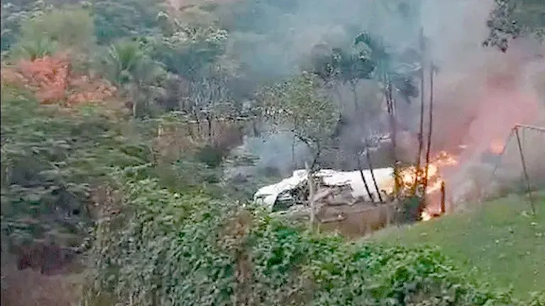 El avión que se estrelló en Sao Paulo./ LA REGION