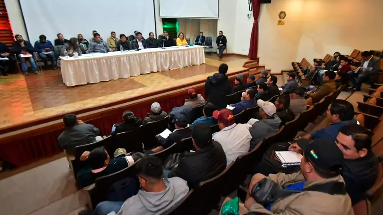 Reuni&oacute;n realizada el viernes entre los sectores y el Gobierno. APG