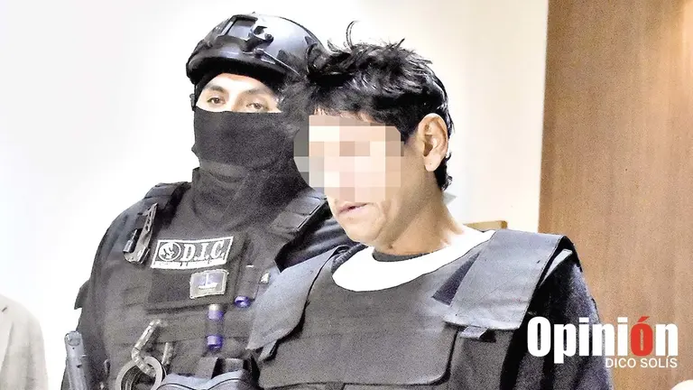 Polic&iacute;a presenta a Juan Jorge Z.Z., presunto feminicida./ DICO SOL&Iacute;S
