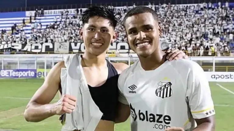 El Santos FC de los atacantes bolivianos Miguel Terceros y Enzo Monteiro.