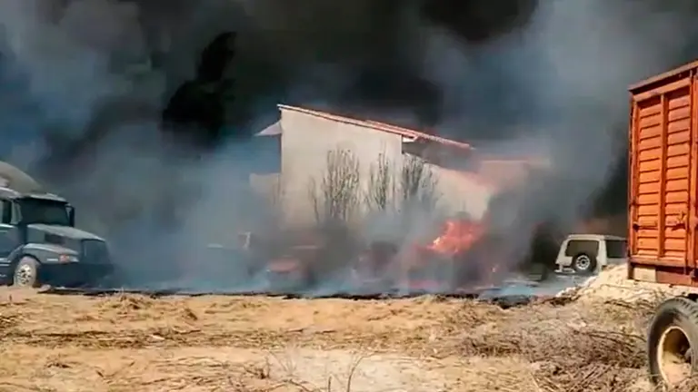 Incendio registrado en el dep&oacute;sito. TOMADA DE ERBOL