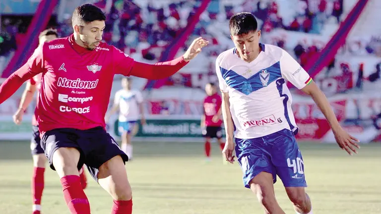 Un pasaje del compromiso de este sábado entre GV San José y Wilstermann./ APG