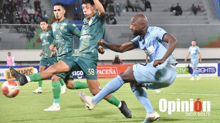 Incidencias del partido entre Aurora vs Real Tomayapo, jugado en el estadio F&eacute;lix Capriles, por el Torneo Clausura./ DICO SOL&Iacute;S