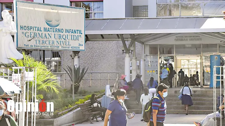 Frontis del Hospital Materno Infantil Germ&aacute;n Urquidi, en Cochabamba./ DICO SOL&Iacute;S