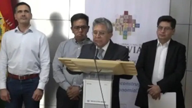 Conferencia de prensa tras la reuni&oacute;n entre el sector y el Gobierno. CEPB