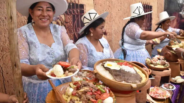 Presentaci&oacute;n del Cochafest, en la Alcald&iacute;a de Cochabamba. NO&Eacute; PORTUGAL