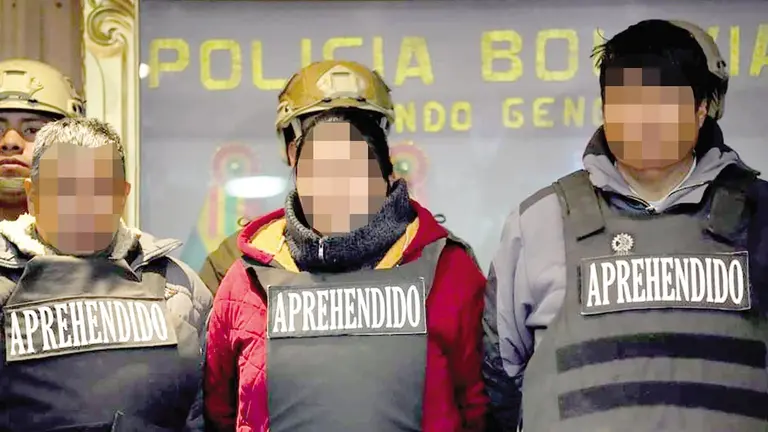 Polic&iacute;a presenta a los implicados  y presuntos 
encubridores en el caso de infanticidio en El Alto./ MINISTERIO DE GOBIERNO