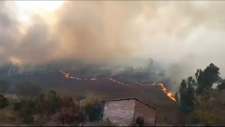 Incendio en Pocona./ TUNARI SIN FUEGO