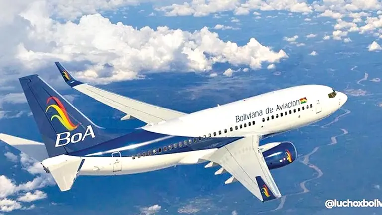 Un avi&oacute;n de BoA surca los cielos./ ARCHIVO