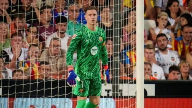 Ter Stegen ser&aacute; baja en el Barcelona por ruptura del tend&oacute;n rotuliano. FC BARCELONA.