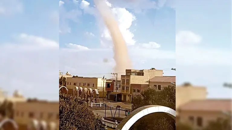 Una imagen del tornado de Laja que azot&oacute; a casi 50 familias. Correo del Sur