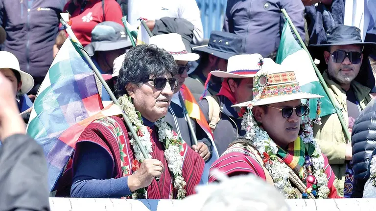 Evo Morales, durante su arribo a El Alto, en la Marcha para salvar Bolivia./ APG