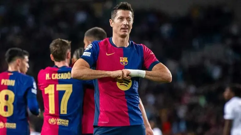 Robert Lewandowski festejando uno de sus goles. FC BARCELONA.