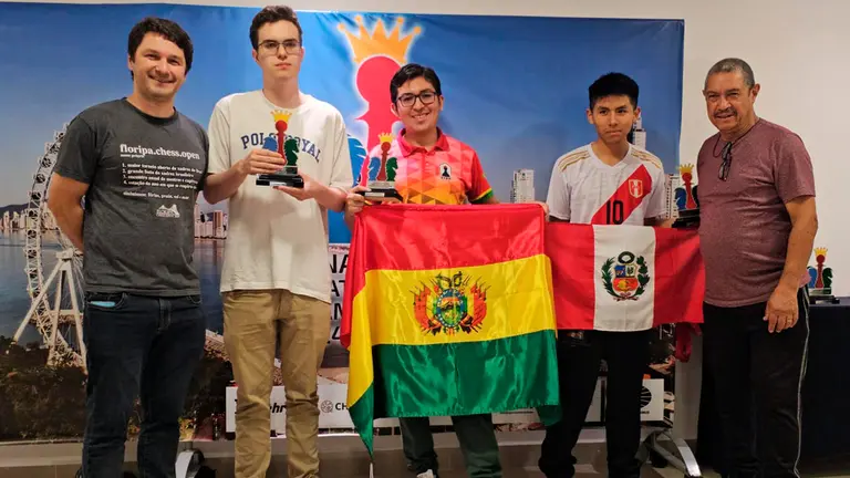 El boliviano Tapia, luego de imponerse en el evento./ FBA