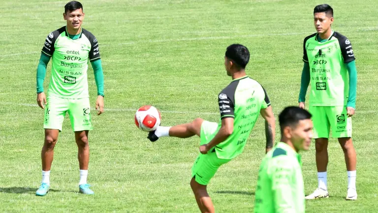 La Selección Nacional de fútbol en sus entrenamientos./ APG