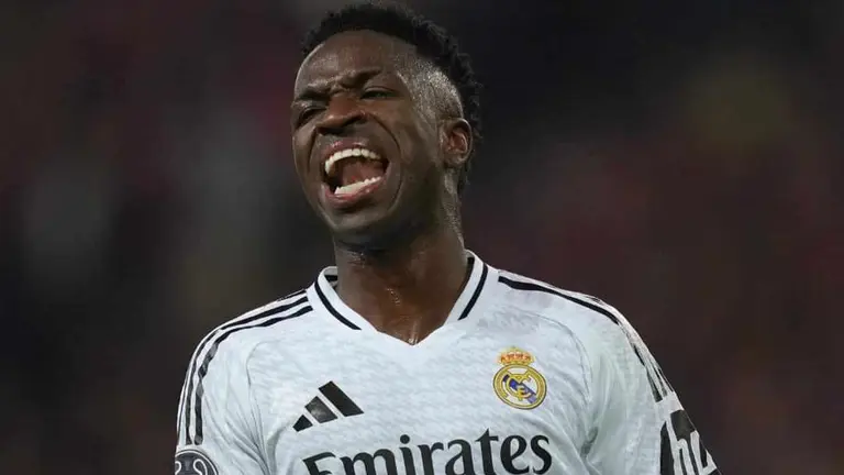 Vinicius Junior lamenta la derrota madridista. MUNDO DEPORTIVO.