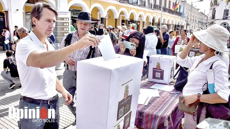 El lanzamiento de la consulta, este 7 de octubre./ DICO SOL&Iacute;S