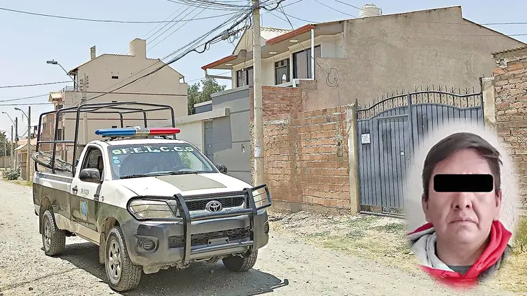 Polic&iacute;a en inmediaciones del inmueble del profesor denunciado de acoso y abuso sexual en Quillacollo./ MARIELA COSS&Iacute;O-CORTES&Iacute;A