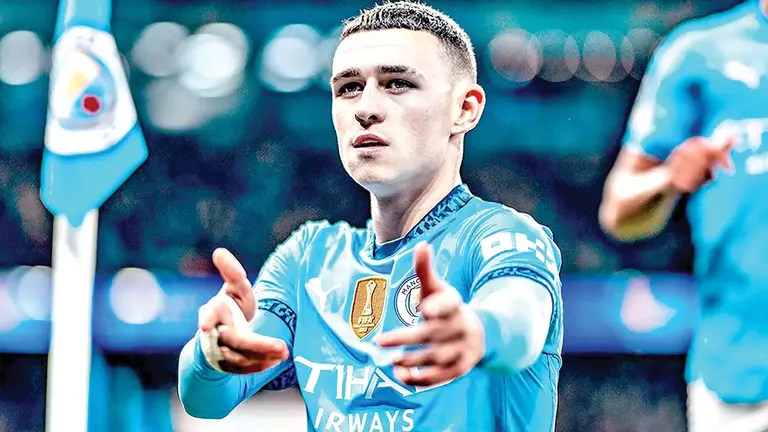 Phil Foden celebra una conquista para el Citizen./ MANCITY