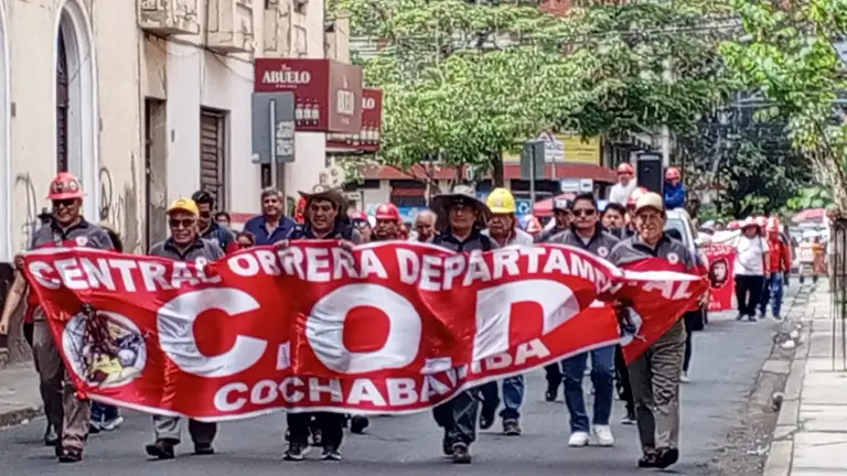 Una marcha de la COD. OPINI&Oacute;N