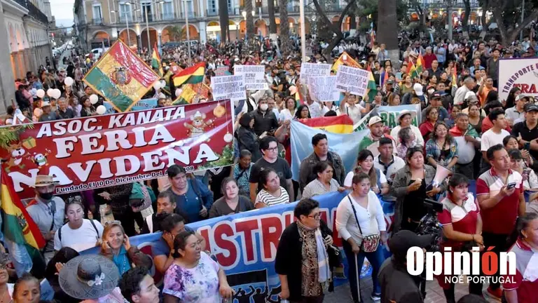 El Cabildo de la Cochabambinidad, a raiz de los bloqueos que se presentan en diferentes partes del departamento./ NOÉ PORTUGAL