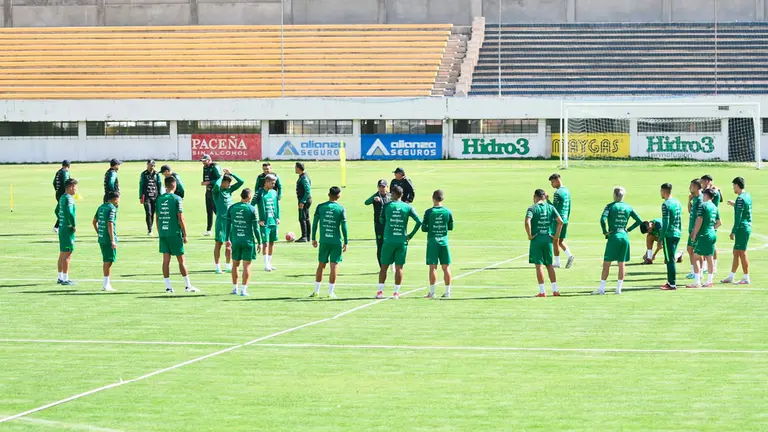 Foto referencial sobre un entrenamiento de la Selecci&oacute;n. APG