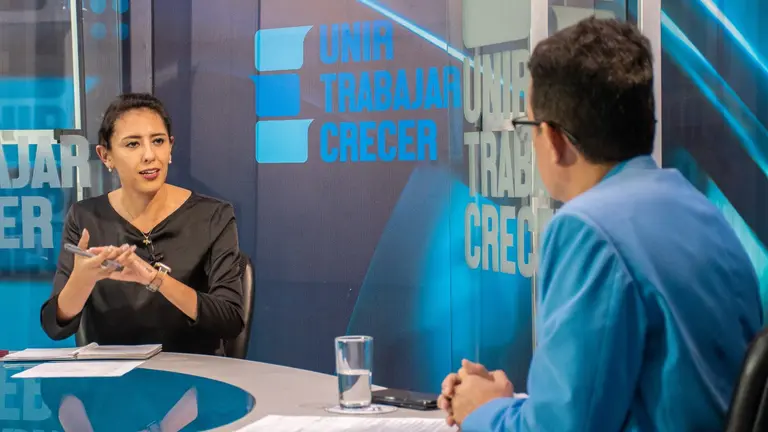 La jefa de la Unidad de Cuencas de la Gobernaci&oacute;n Maricela Rodr&iacute;guez, durante la entrevista. GADC
