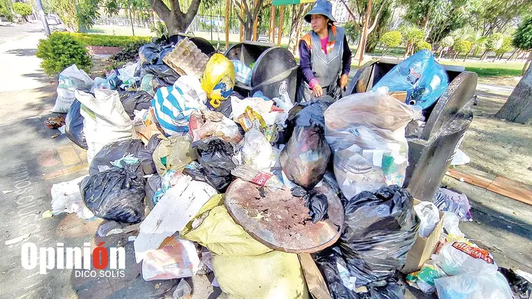 Un punto de la ciudad con basura acumulada, este 4 de noviembre./ DICO SOL&Iacute;S