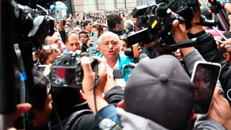 El alcalde de La Paz Iv&aacute;n Arias antes de ingresar a la Fiscal&iacute;a. APG