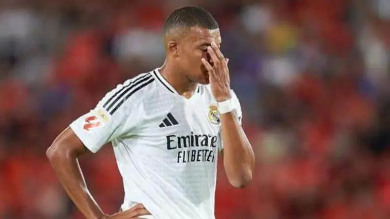 Kylian Mbapp&eacute; lamenta su penal fallado. CANAL 4.