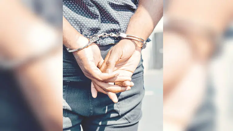 Fotografía ilustrativa de un detenido. / PEXELS