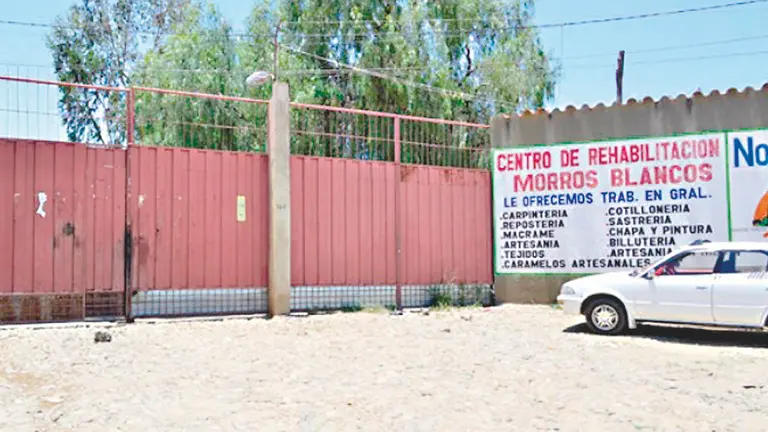 Puertas de ingreso al penal de Morros Blancos en Tarija. / FISCALÍA